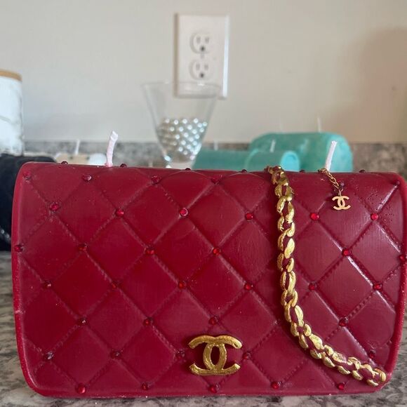 Candle   - Picture 4 of 17